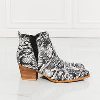 MMShoes Back At It Point Toe Bootie in Snakeskin