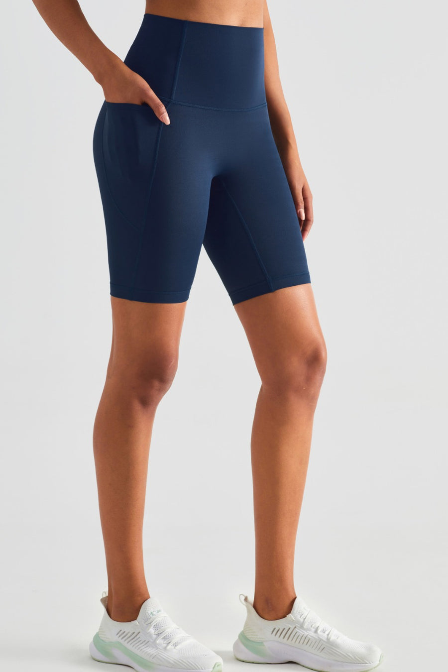 Pocketed High Waist Active Shorts