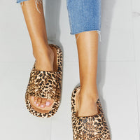 MMShoes Arms Around Me Open Toe Slide in Leopard