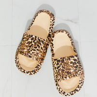 MMShoes Arms Around Me Open Toe Slide in Leopard