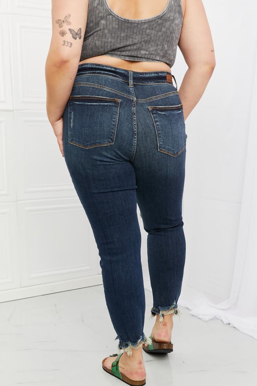 Judy Blue Melaney Full Size Mid Rise Distressed Relaxed Fit Jeans