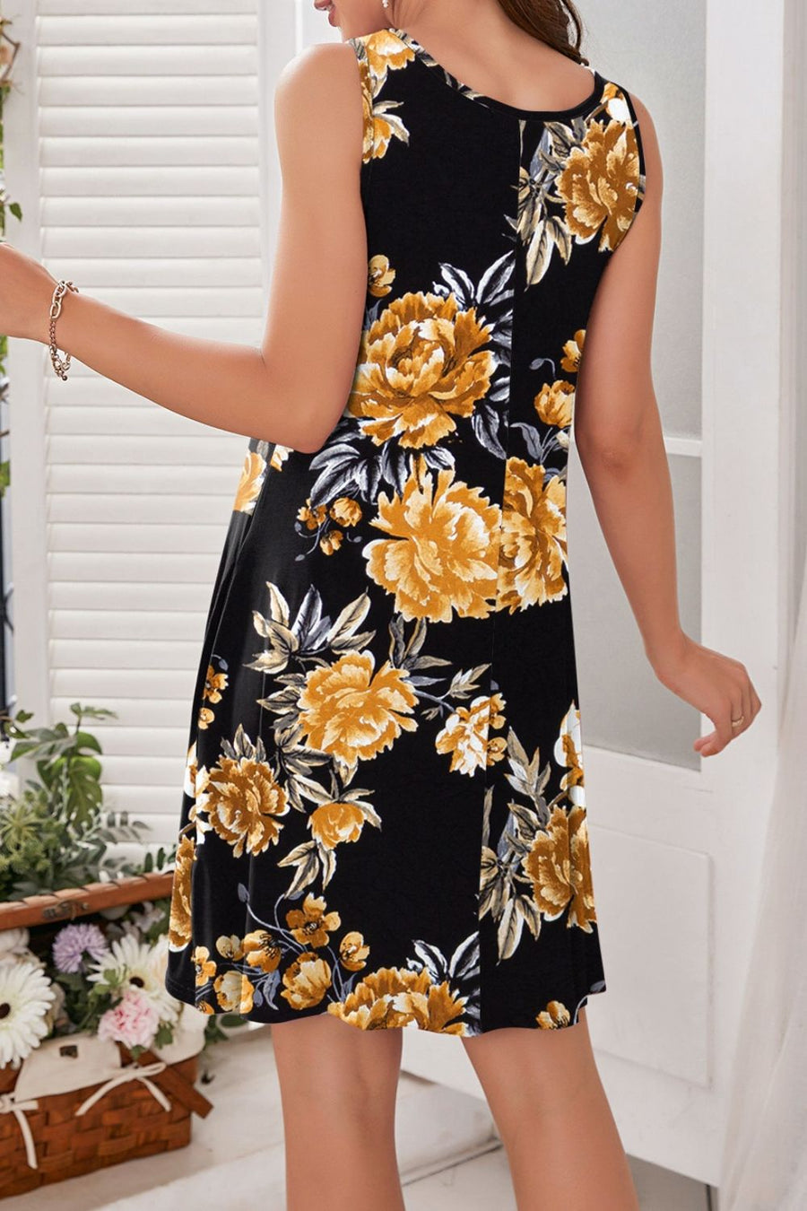 Printed Round Neck Sleeveless Dress