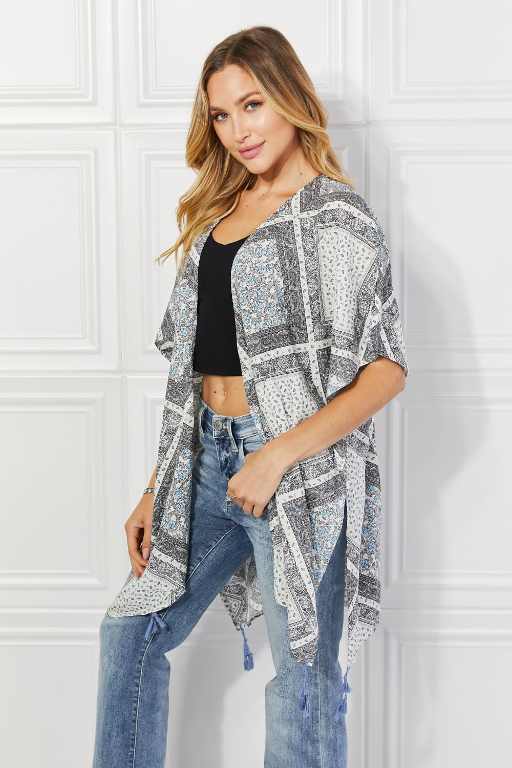 Justin Taylor Paisley Design Kimono in Gray