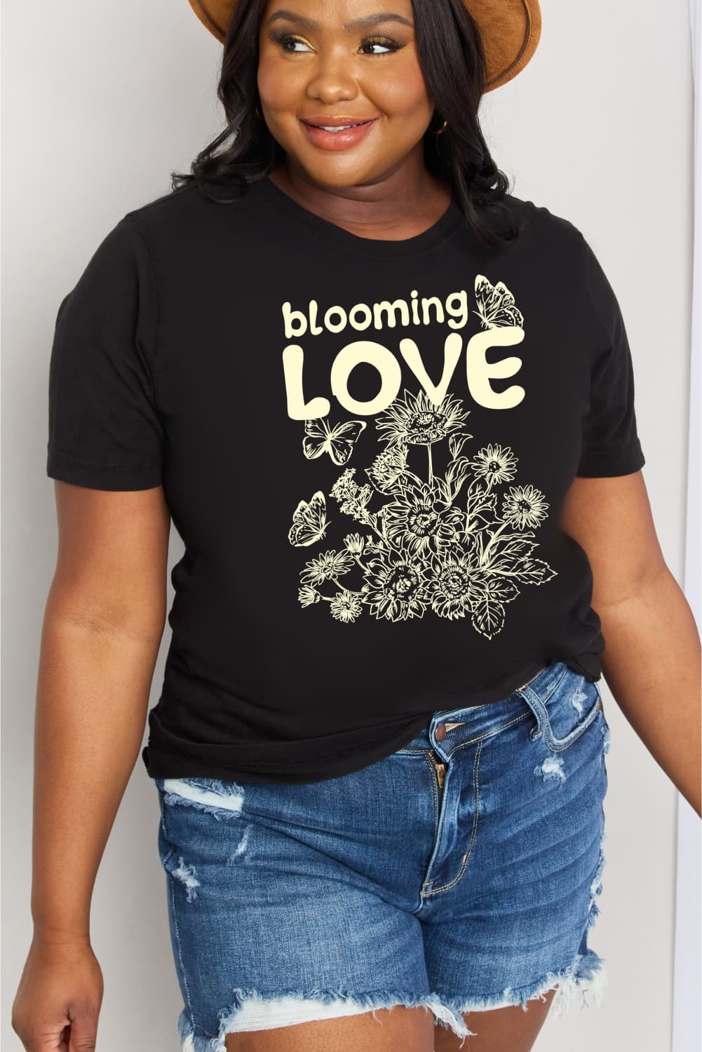 Simply Love Full Size BLOOMING LOVE Graphic Cotton Tee