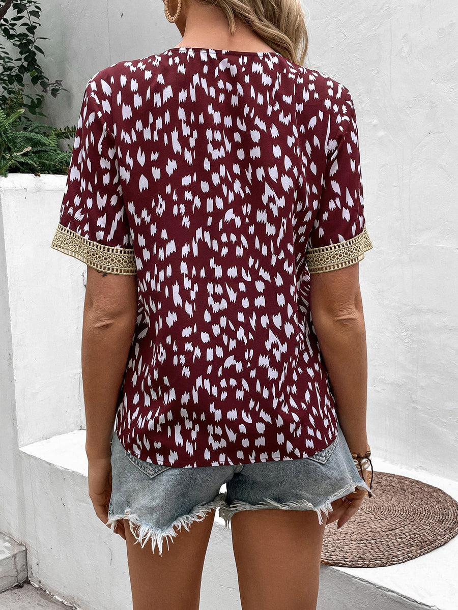 Printed Contrast V-Neck Short Sleeve Blouse