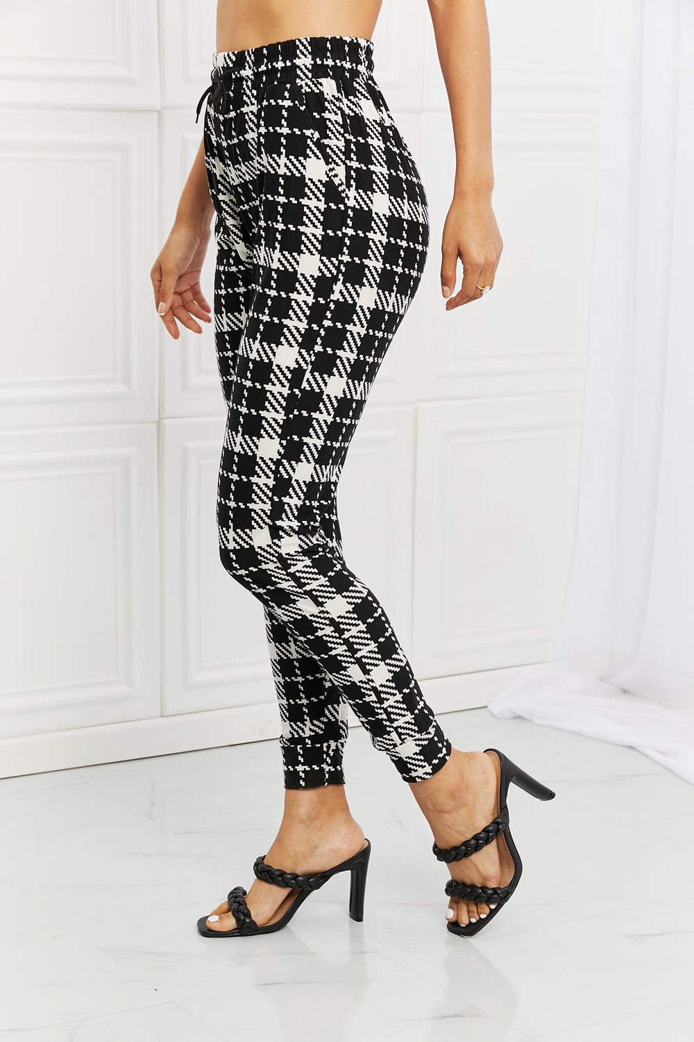 Leggings Depot Stay In Full Size Printed Joggers