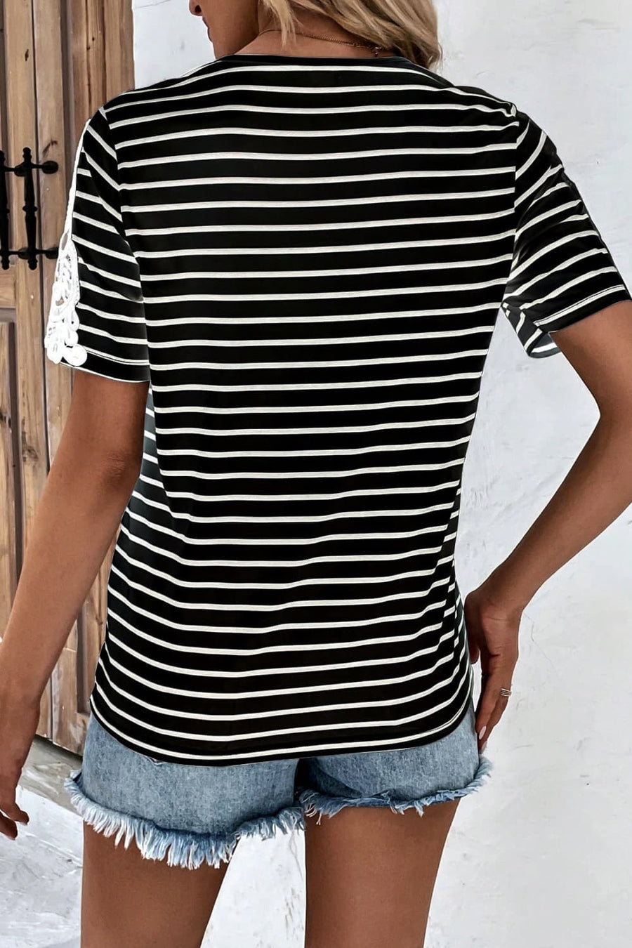 Striped Spliced Lace Round Neck Tee