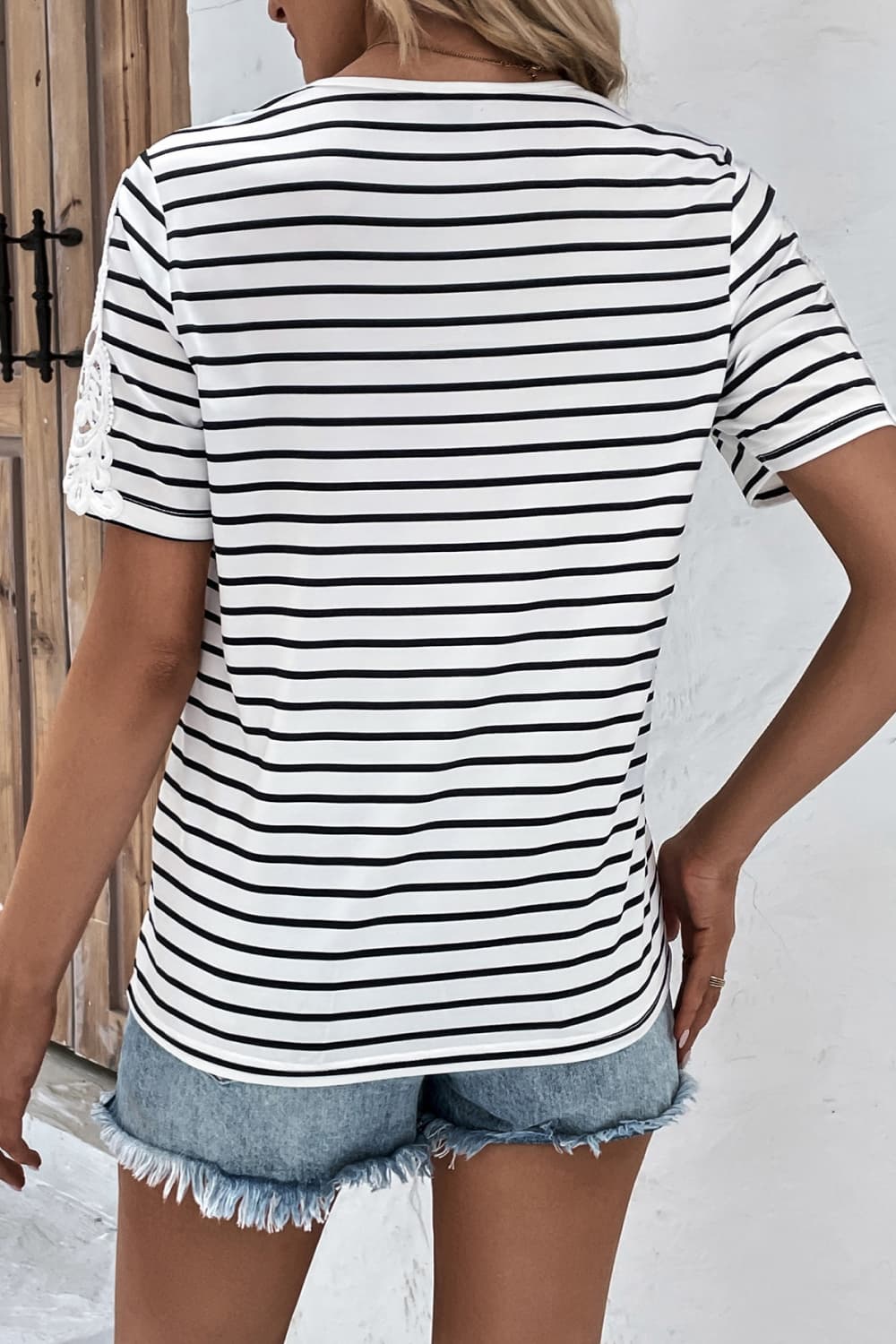 Striped Spliced Lace Round Neck Tee