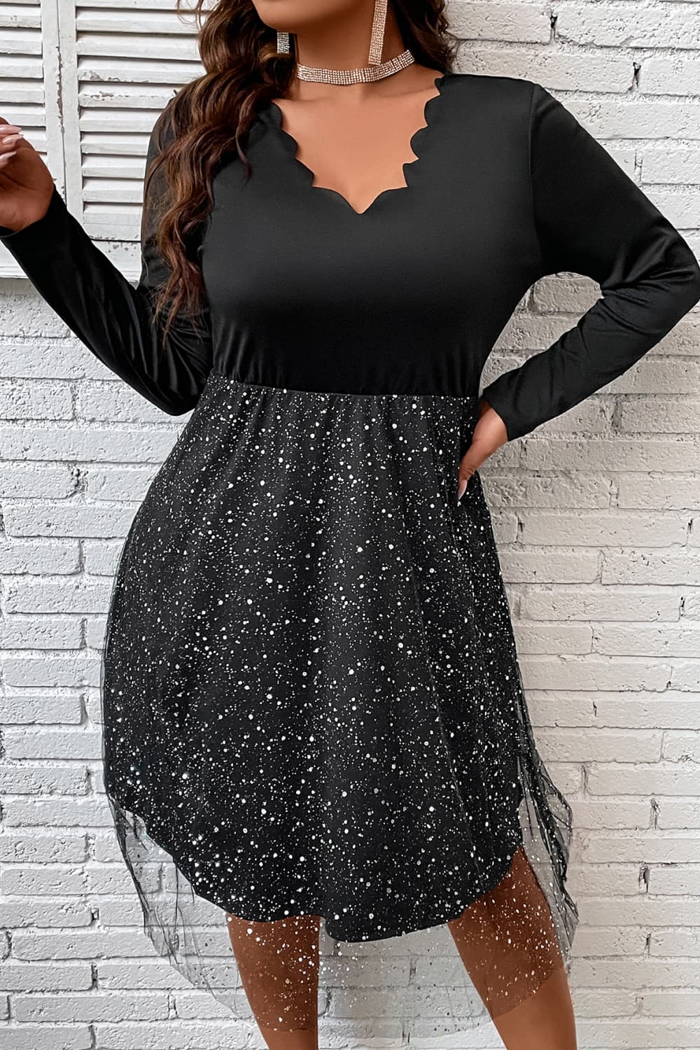 Plus Size Scalloped V-Neck Long Sleeve Dress