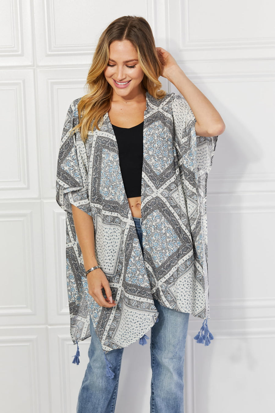 Justin Taylor Paisley Design Kimono in Gray