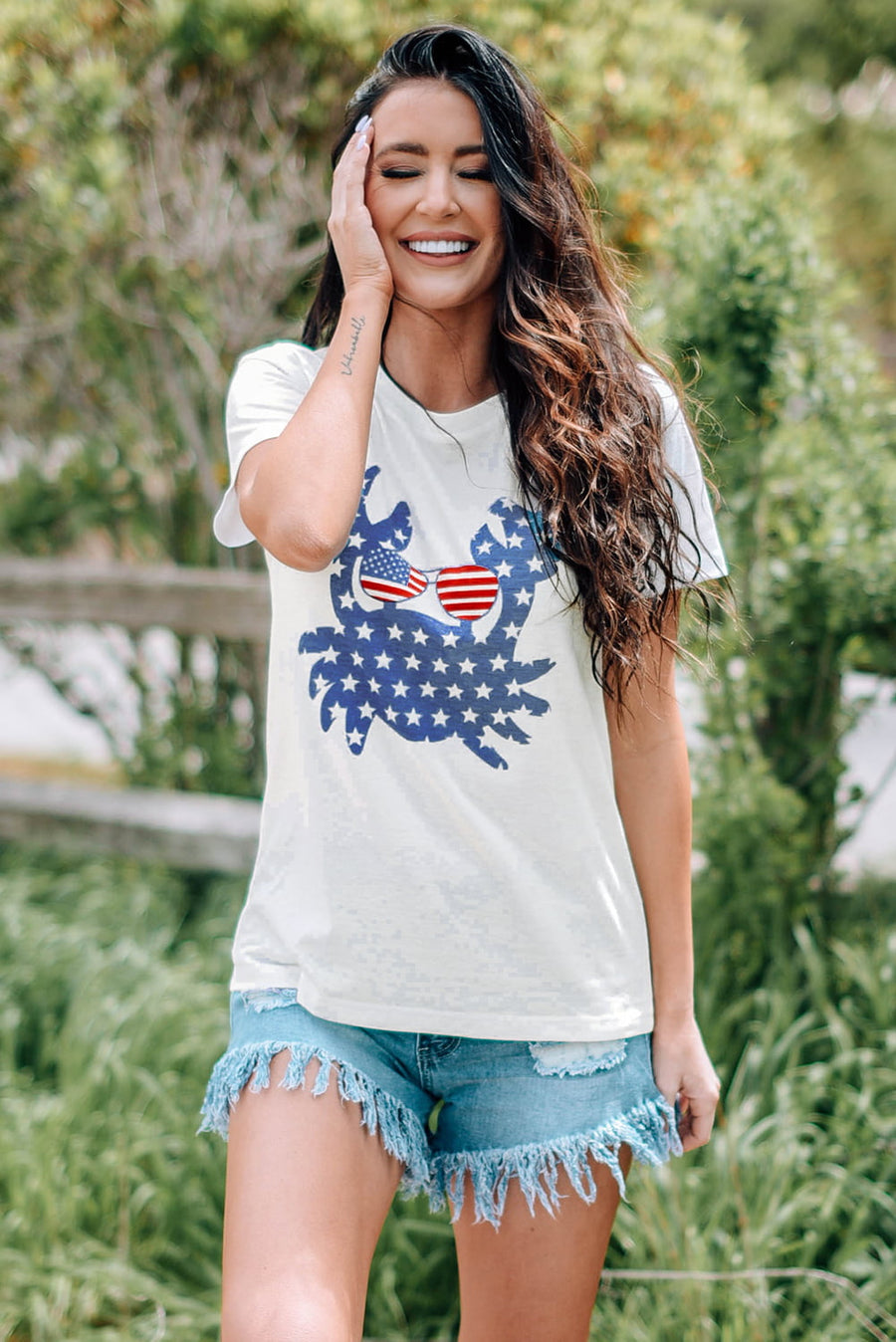 US Flag Crab Graphic Round Neck Tee