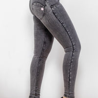 Zip Closure Skinny Jeans with Pockets